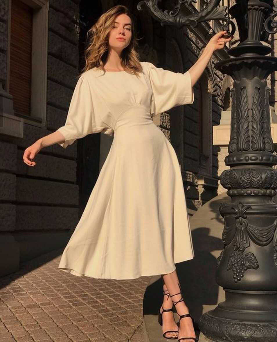 Beige dress aesthetic 2020 | Midi dress outfit