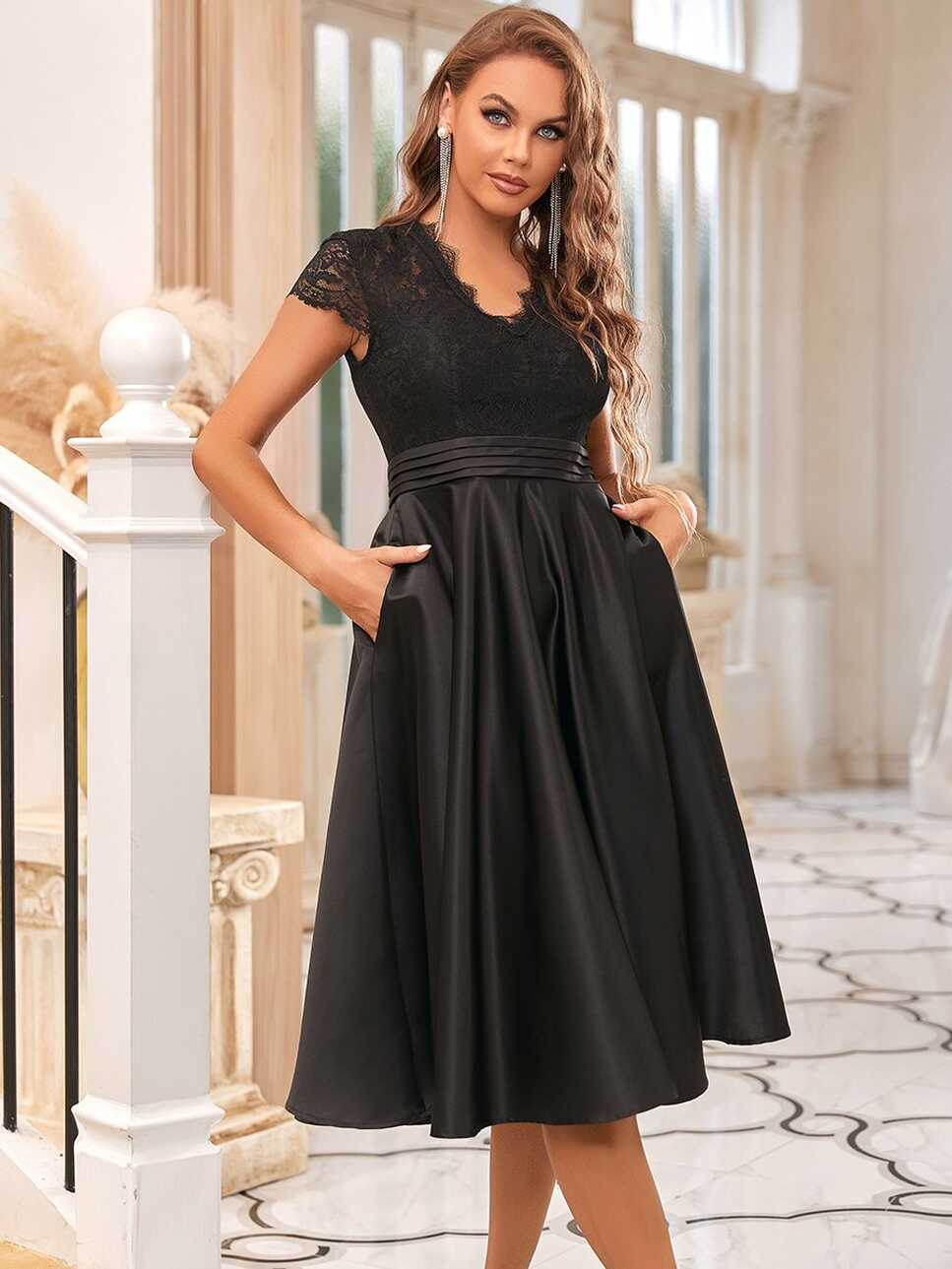 Black Short Sleeves Knee-Length Cocktail Dress