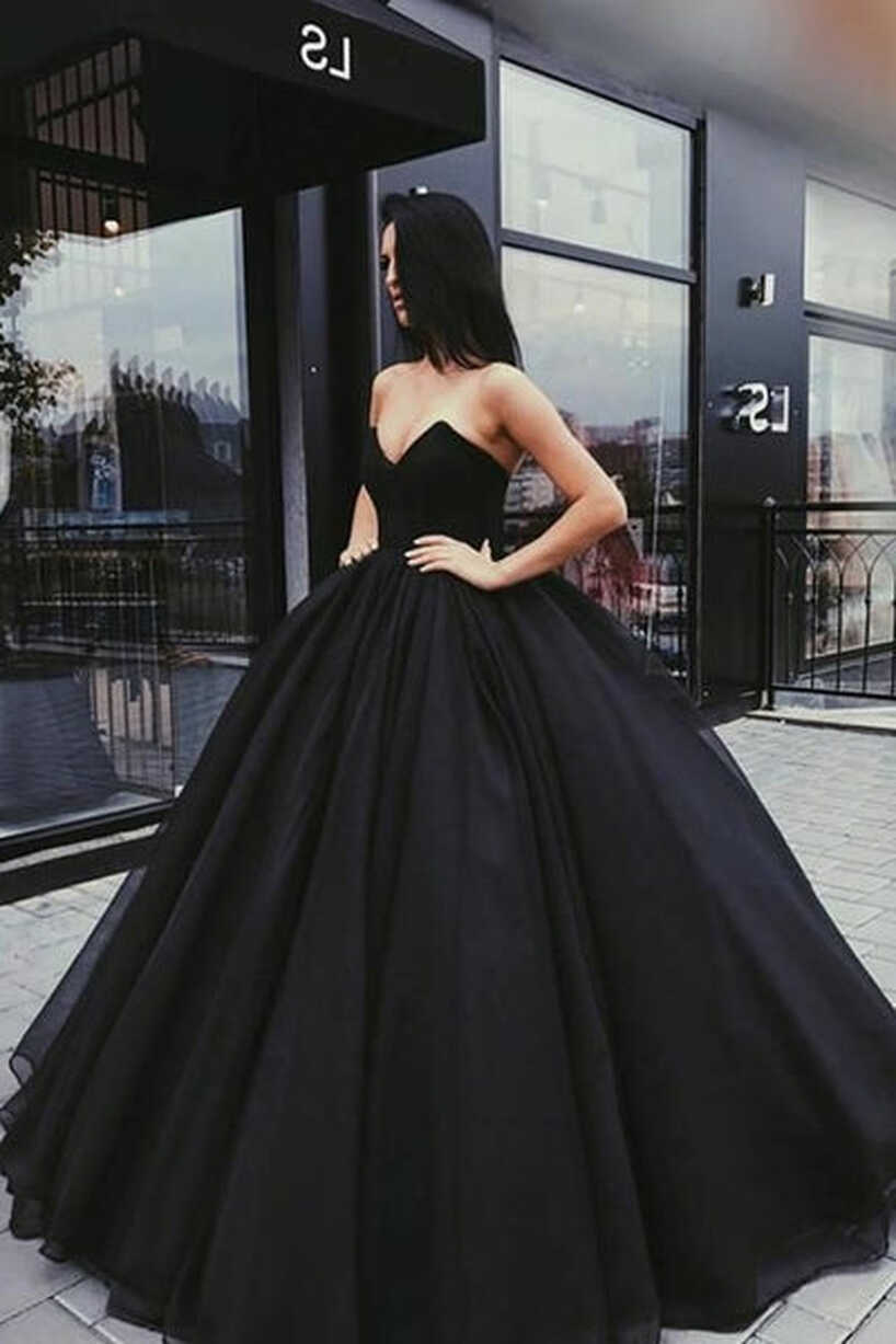 Black Tulle Ball Gown Prom Dresses with Plunging Sweetheart Corset ...