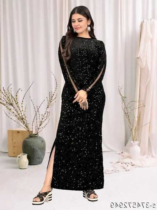 Black color One-piece gown Maxi length| Velvet fabric Self-design ...