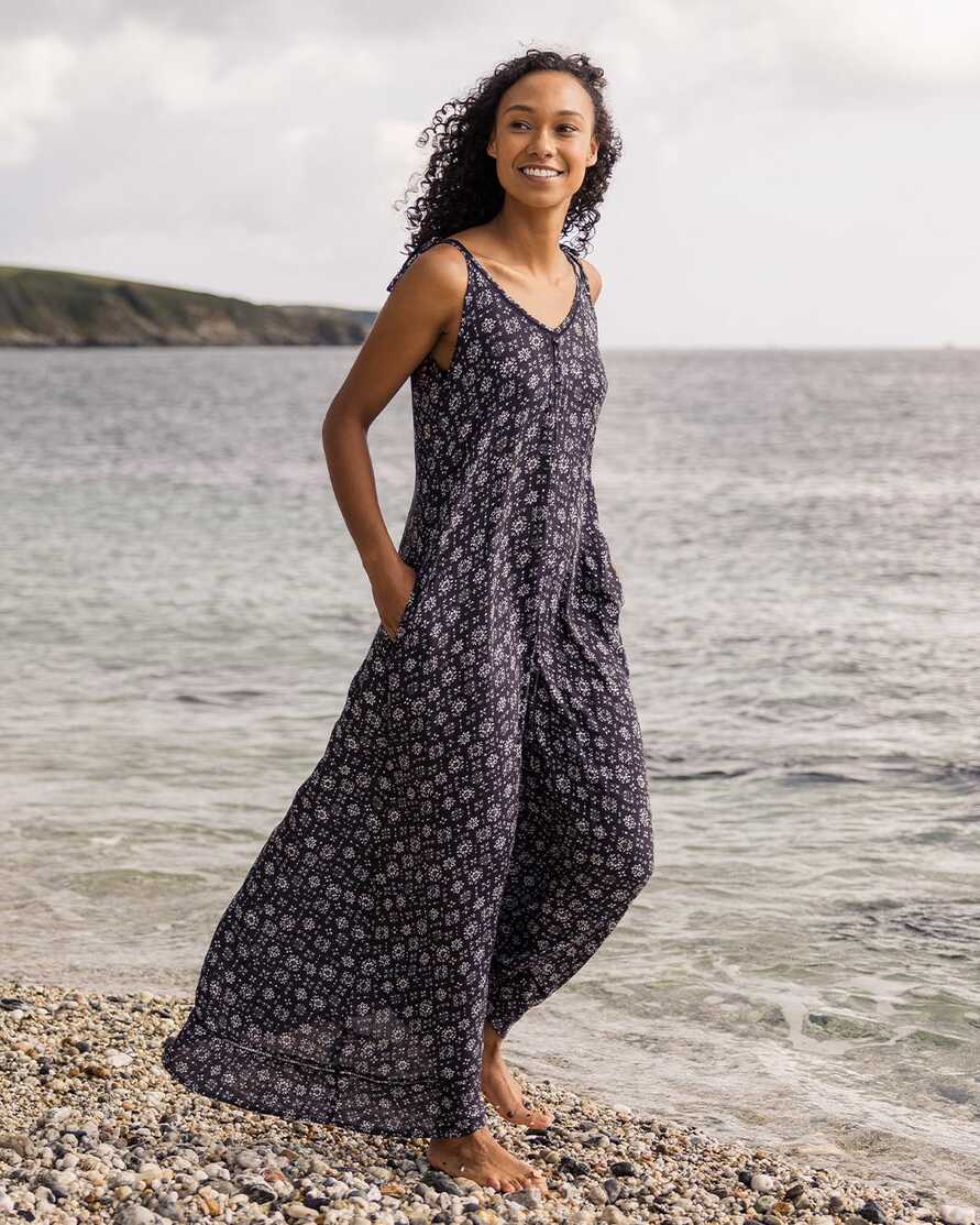 Breeze Maxi Dress Simple Tile Faded Black – Passenger