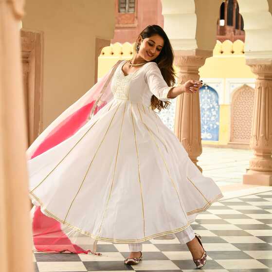 Buy Bunaai White Anarkali Kurta With Pant and Dupatta Set For ...