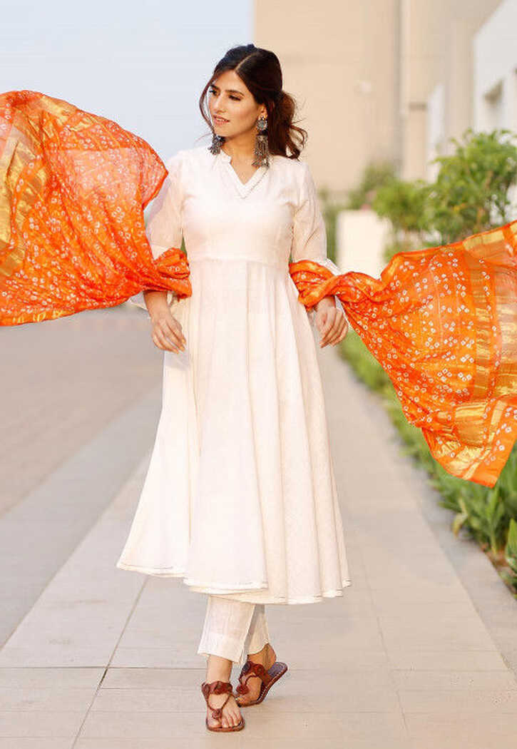 Buy Ghatchola Cotton Anarkali Suit in White Online : KMM101 ...