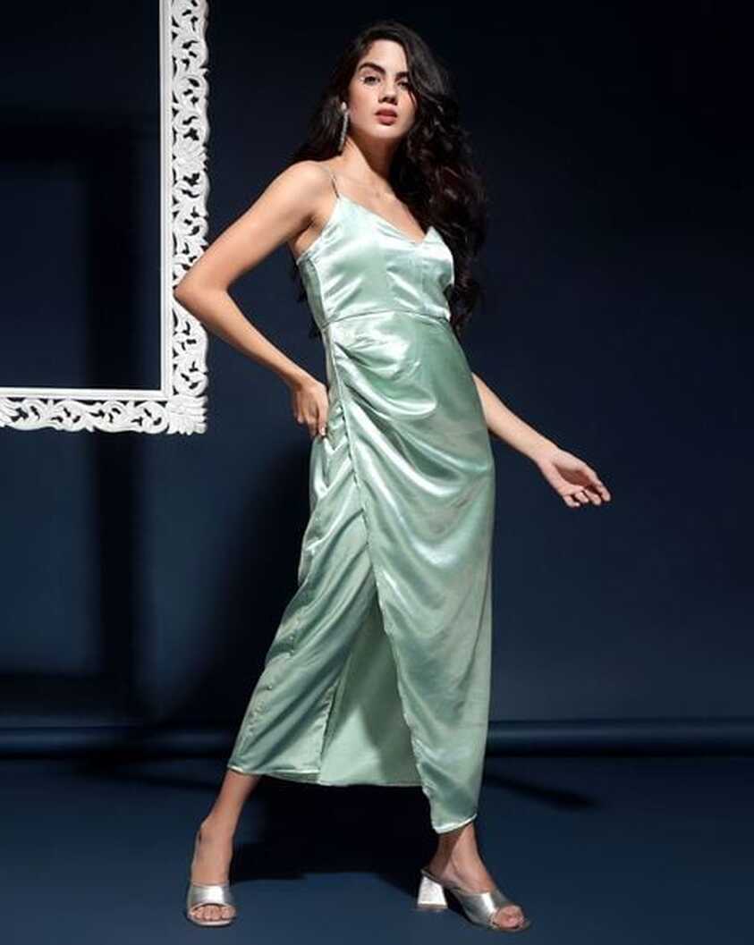 Buy Green Dresses for Women by Drape And Dazzle Online | Ajio.com