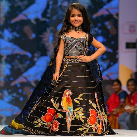 Buy lehenga choli for girls and kids online – Mumkins