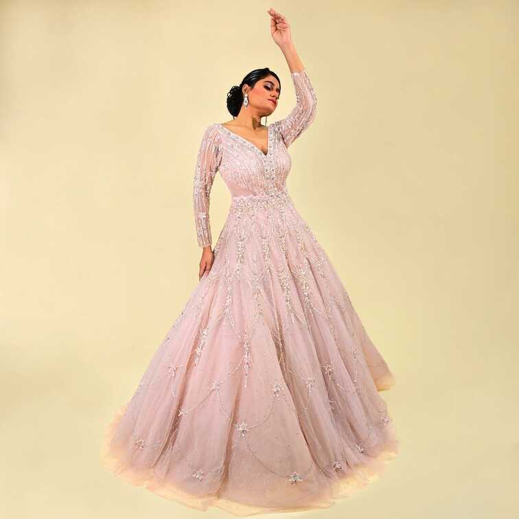 Ceremonial Ball Style Full Flare Gown – vastrachowk