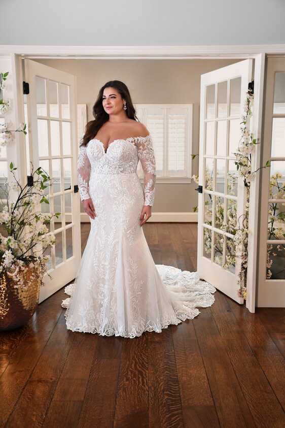 D3315 - Plus Size Fit-and-Flare Wedding Dress with Long Sleeves ...