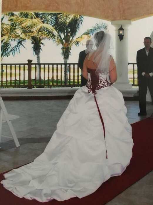 DAVIDS BRIDAL WHITE WEDDING GOWN SIZE 2 RED ...