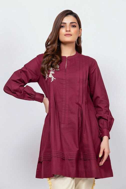 Decent Casual Kurtis Design For Girls