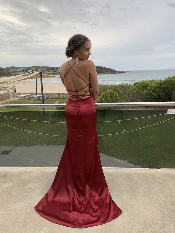 ELECTRA Lace Up Back Front Slit Satin Gown - Deep Red – Noodz Boutique