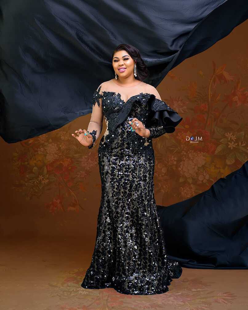 Elegant Black Evening Gowns Plus Size Long Sleeves Sequins Ruffles ...