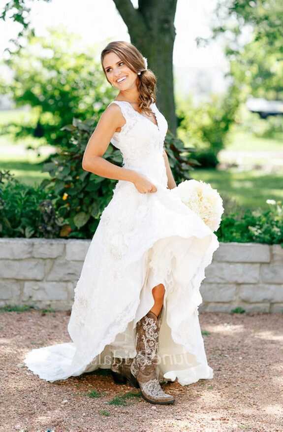 Elegant Country Lace Wedding Dress Rustic Cowgirl Boots V-Neck ...