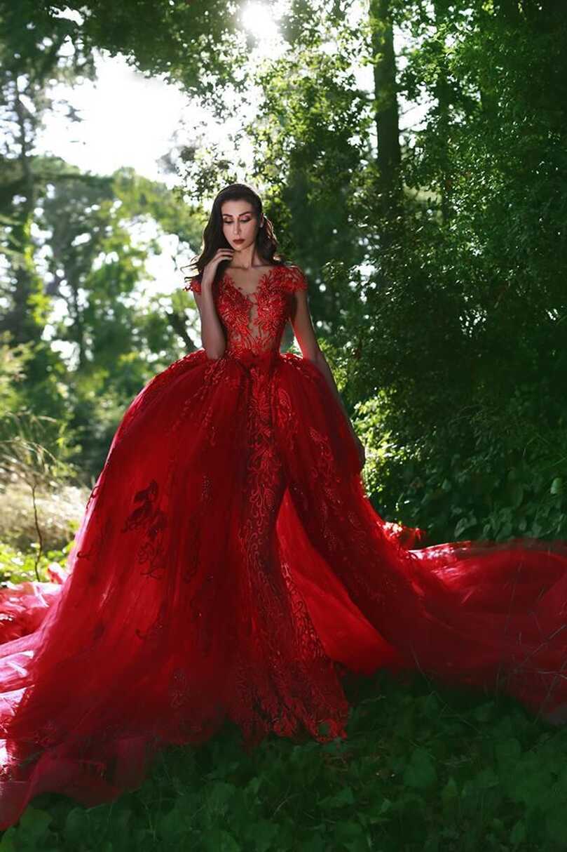 Elegant Red V-Neck OverSkirt Lace Applique Prom Dresses – Ballbella