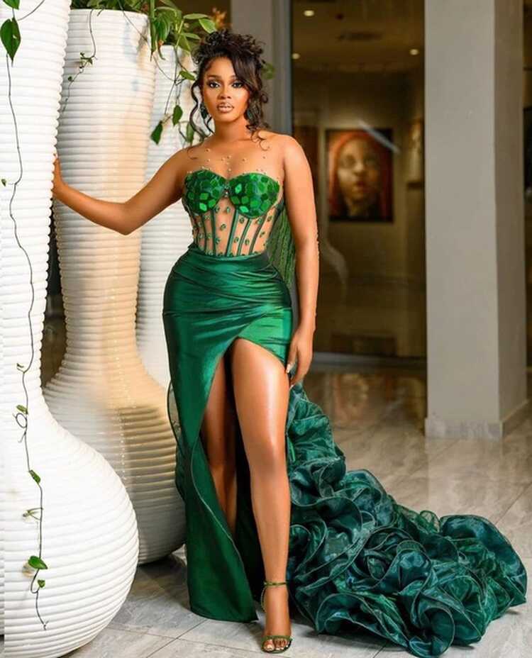 Emerald Green Aso Ebi Prom Dress with Big Ruffles Train Sexy Split ...