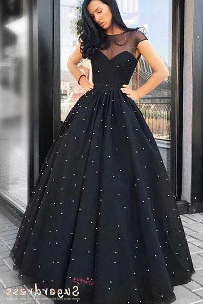 Fabulous Stunning And Elegant Stylish Black Evening Gown