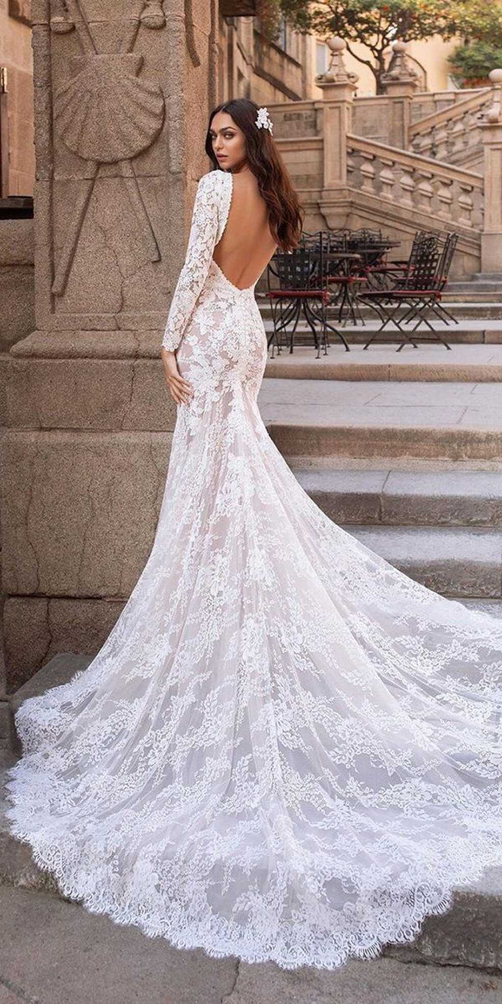 Fall Wedding Dresses: 18 Bridal Ideas + FAQs