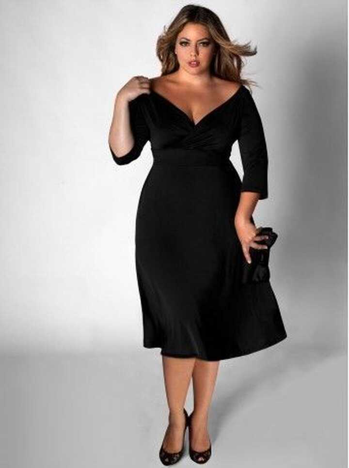 Francesca Plus Size Dress in Black (Made To Order)