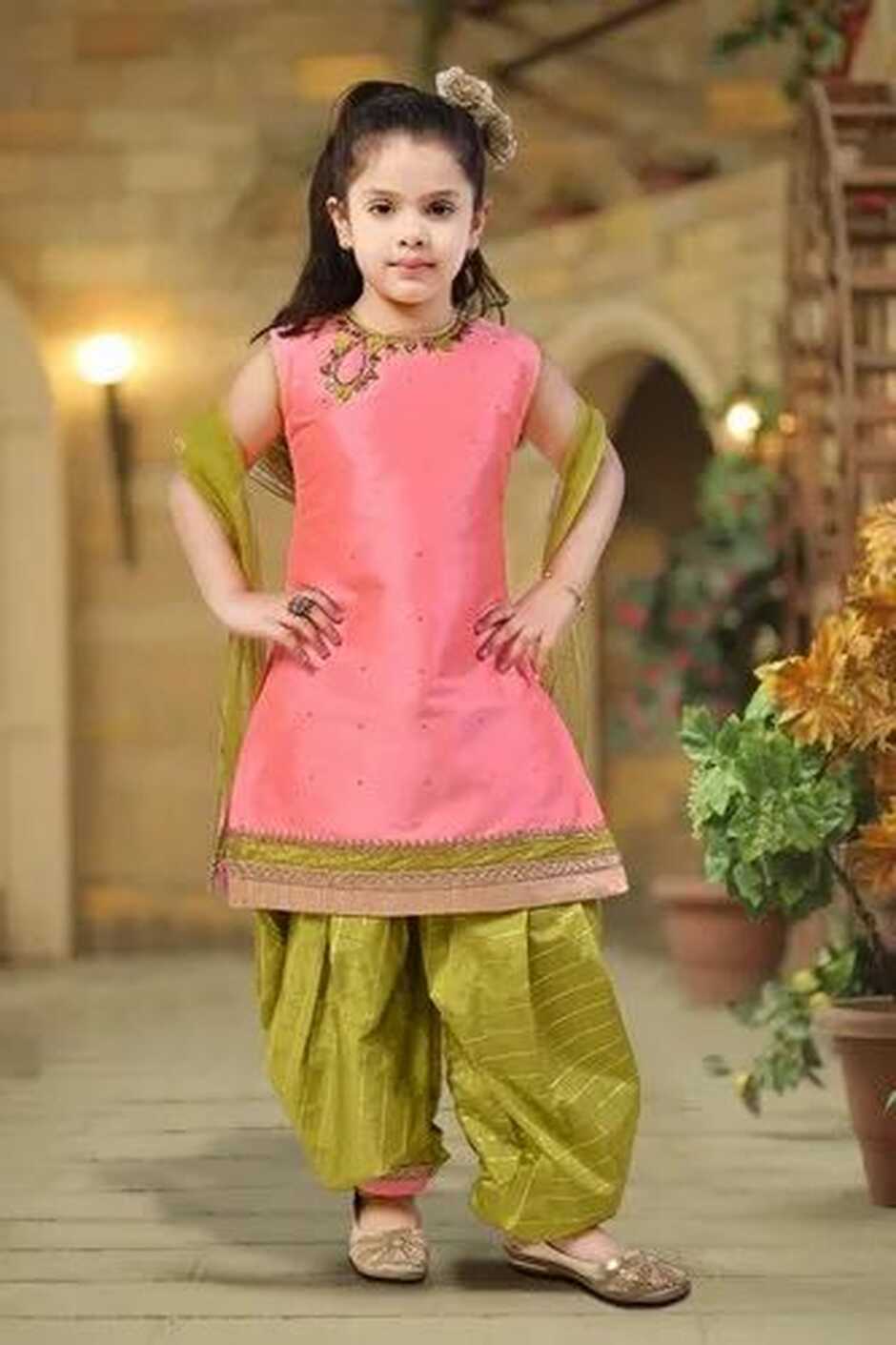 Georgette Party Wear Kids Designer Salwar Kameez Suits at Rs 1365 ...