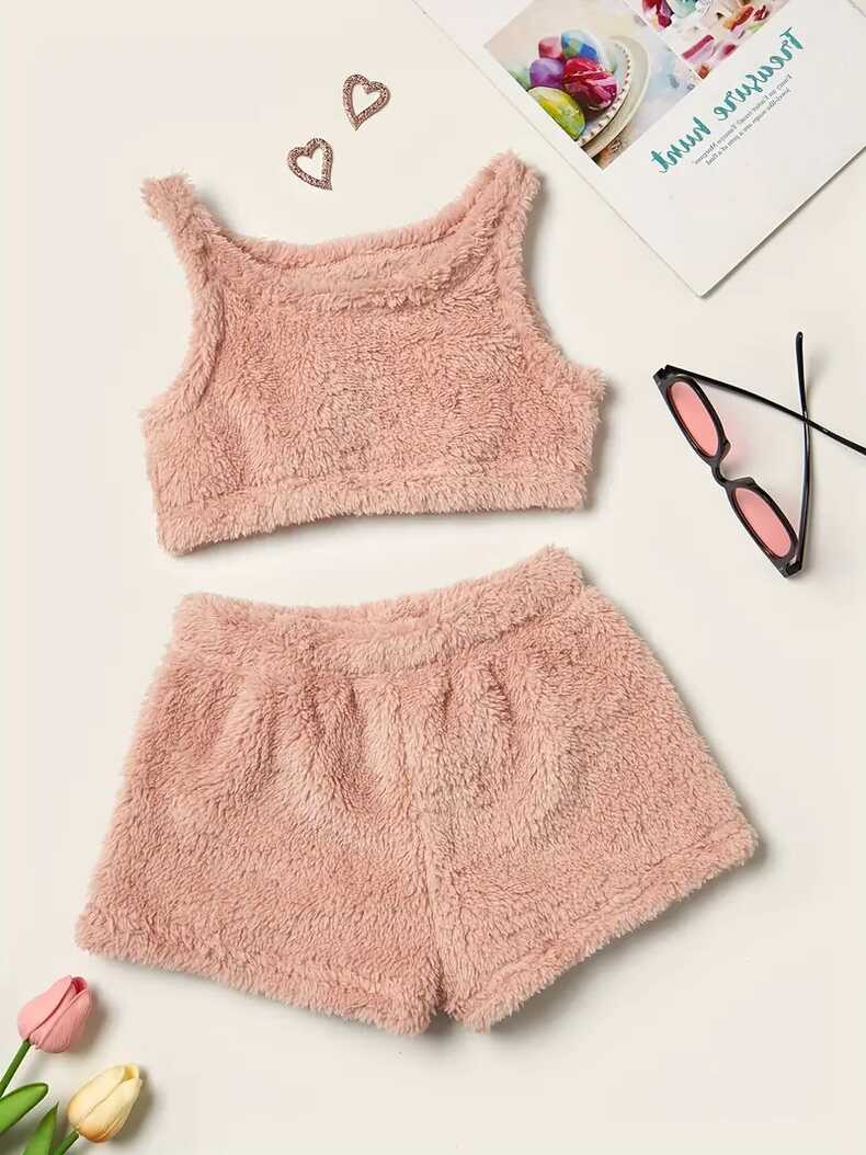 Girl&#39;s Plush Crop Top Elastic Waist Shorts Set Solid Color - Temu