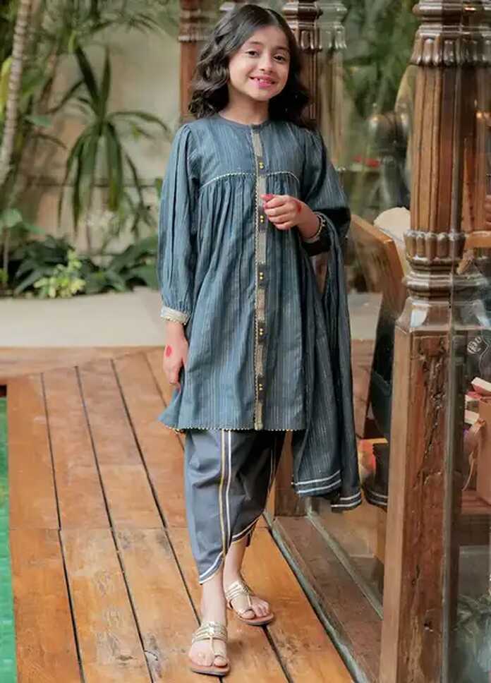 Girls Suits &amp; Kurtis Ethnic Wear Collection Online in Pakistan ...