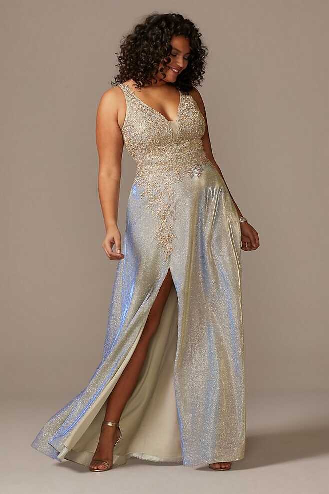 Here are 40 Perfectly Pretty Plus Size Prom Dresses!