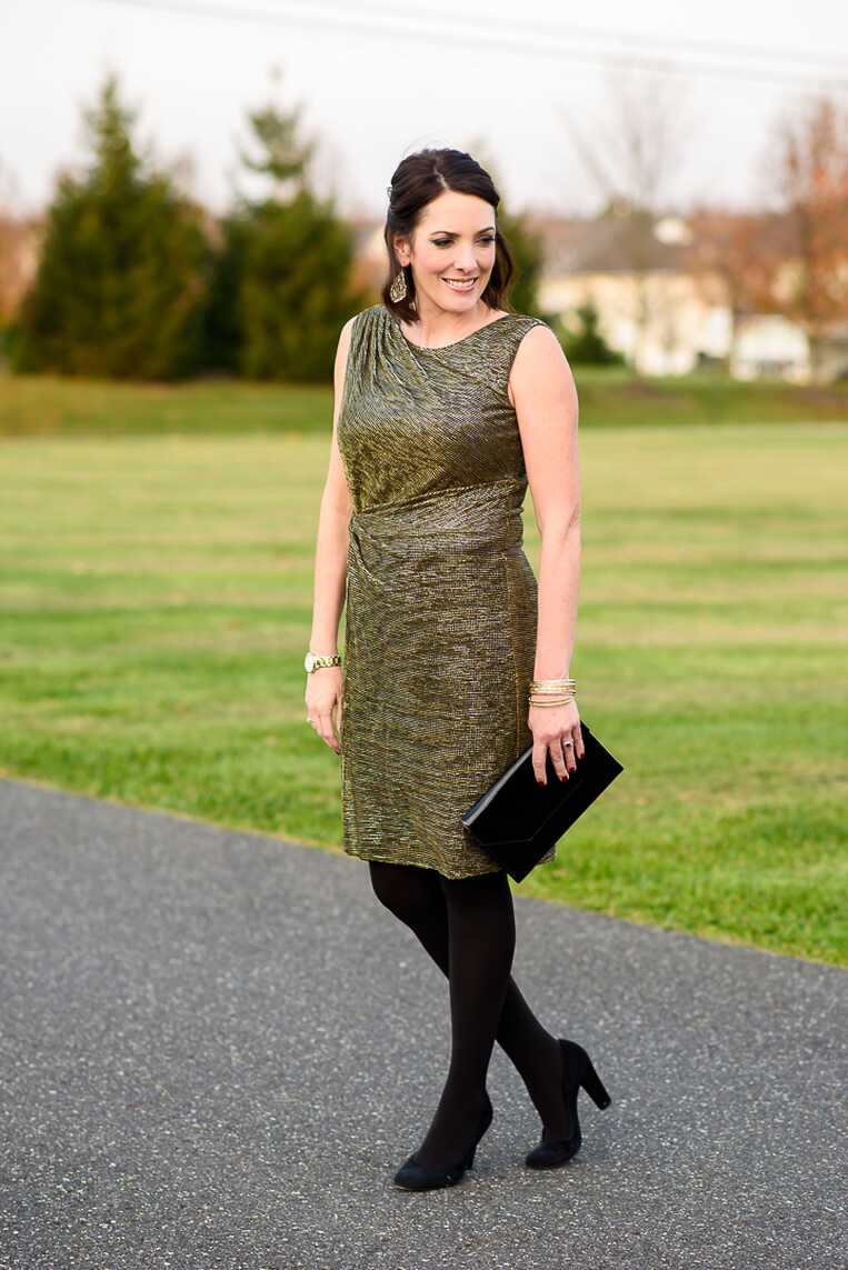 Holiday Cocktail Party Outfit #MomsDoHolidayStyle | Jo-Lynne Shane