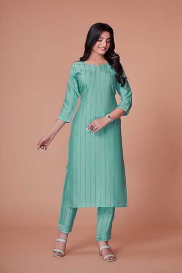 Indo Western Kurtis: Buy Latest Western Kurtis Online at Best Price