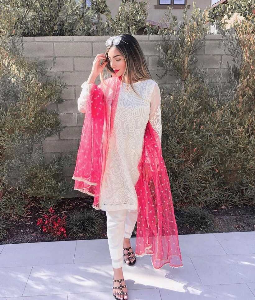 Instagram @pakistanstylelookbook | Pakistani women dresses, Casual ...