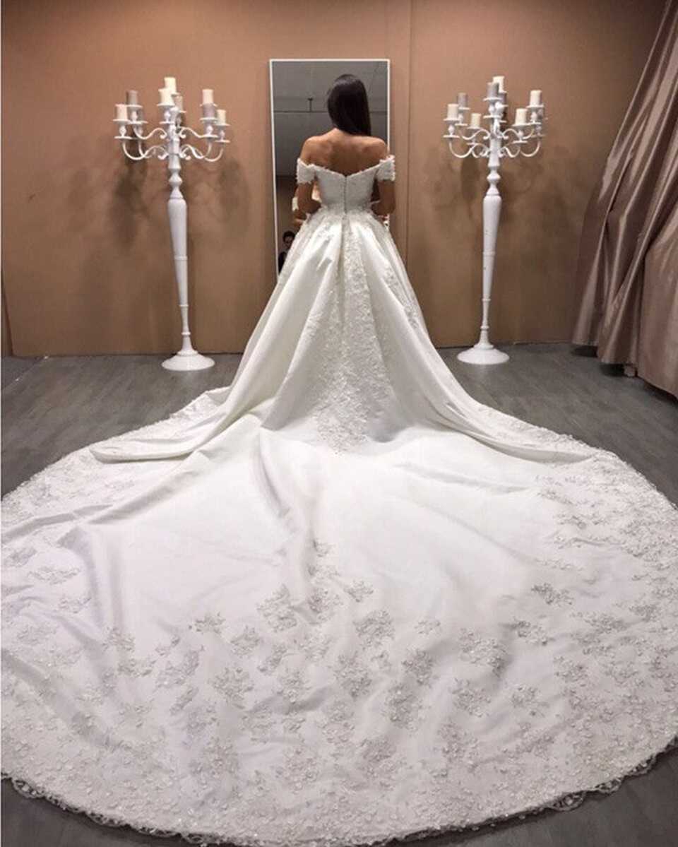 Lace Embroidery V-neck Royal Train Satin Wedding Dresses – alinanova