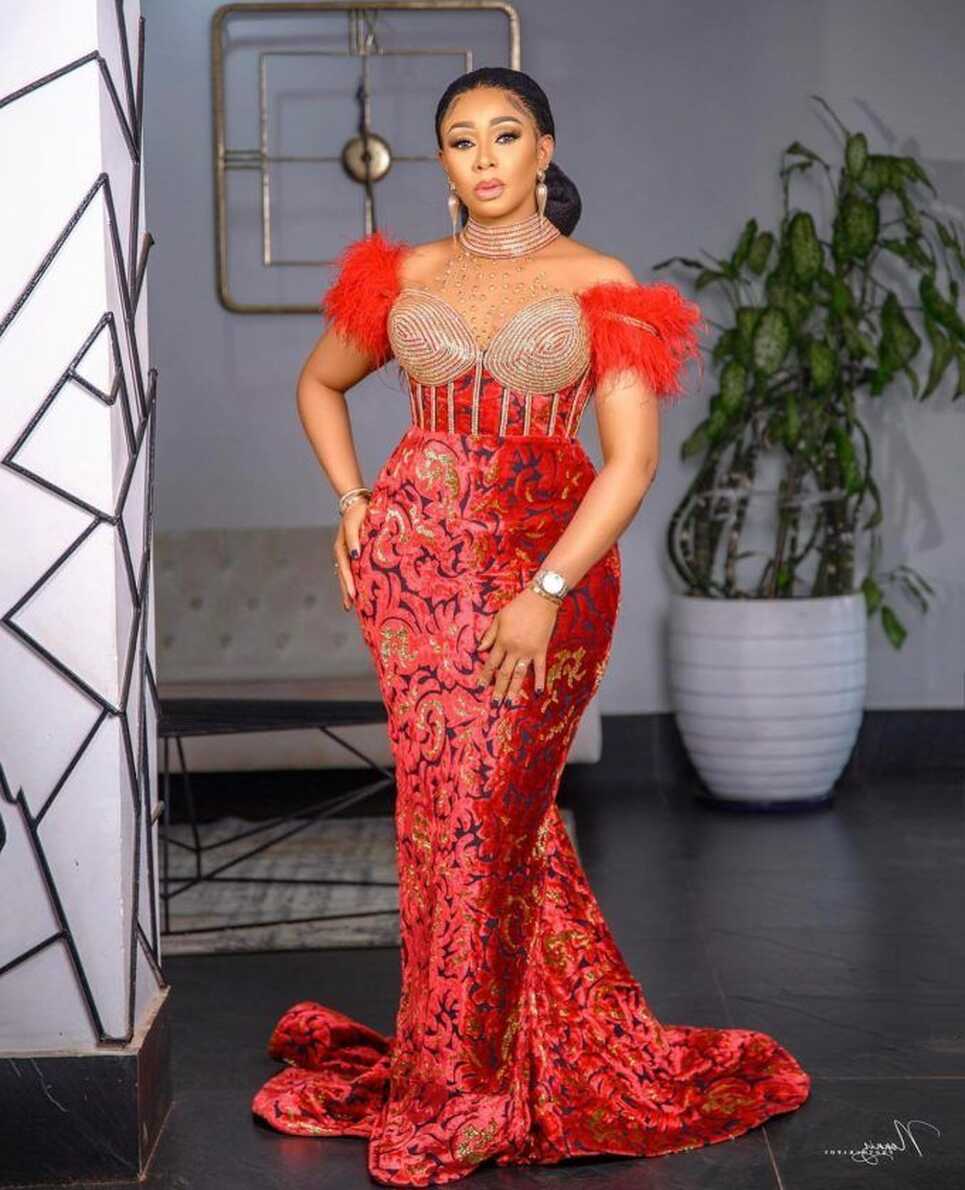 Latest and Best Asoebi Styles to Rock 2023. - Ladeey