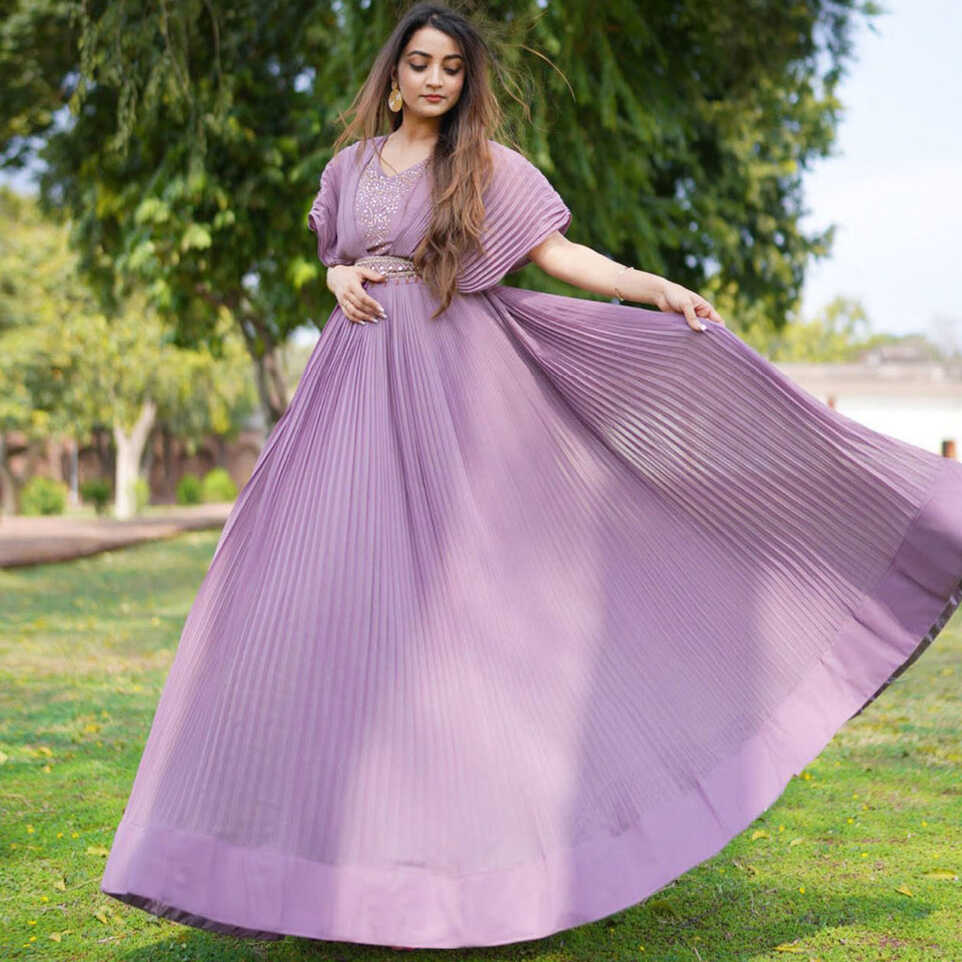 Light Purple Embellished Georgette Gown With Belt