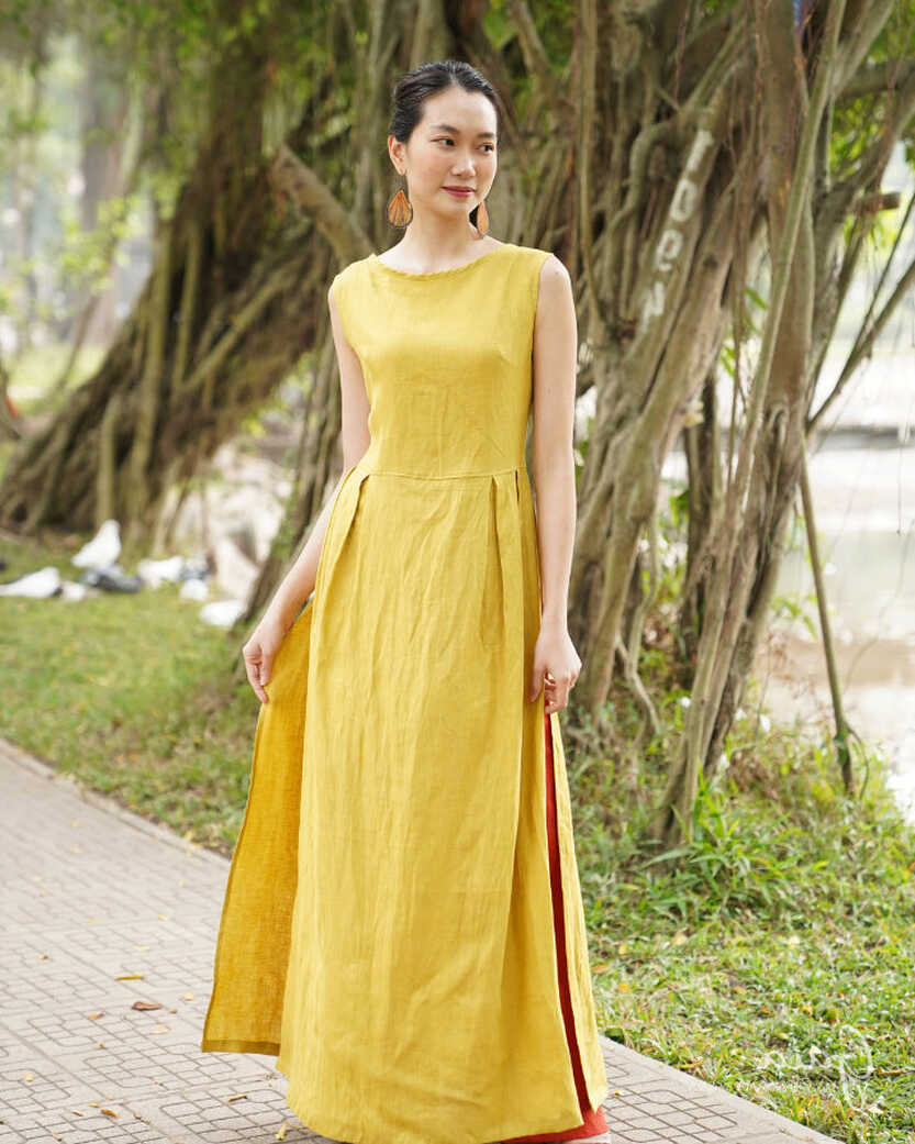 Linen sleeveless Vietnam woman traditional dress Dieu Huong ...