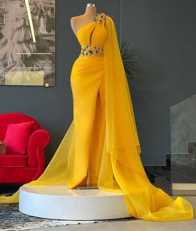 Long Yellow Formal Occasion Dress Evening Gowns