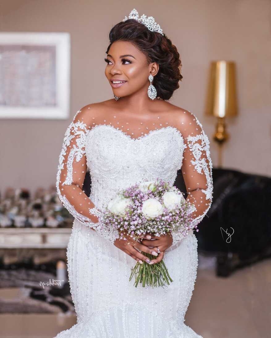 Loretta and Josh&#39;s White Wedding in Ghana will Captivate You Easily