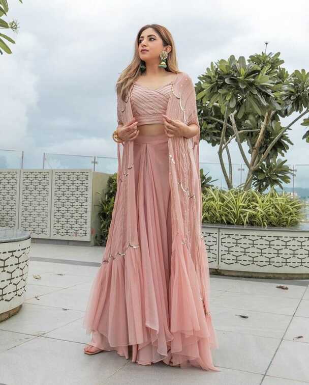 Lovely &amp; Attractive Crop Top Dresses Designs Collection 2022