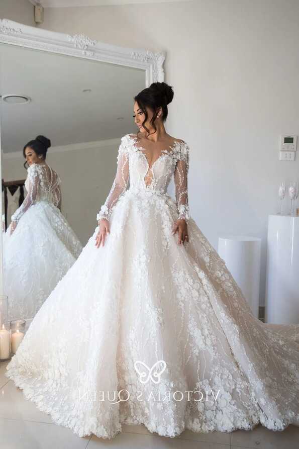 Luxury Flowers Appliqued Long Sleeve Wedding Ball Gown - VQ