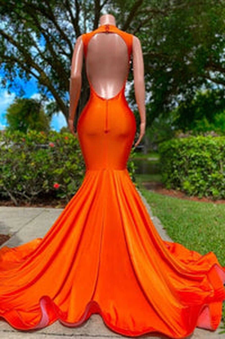 Mermaid/Trumpet Prom Dress 2023 Plunging Neck Sleeveless Satin ...