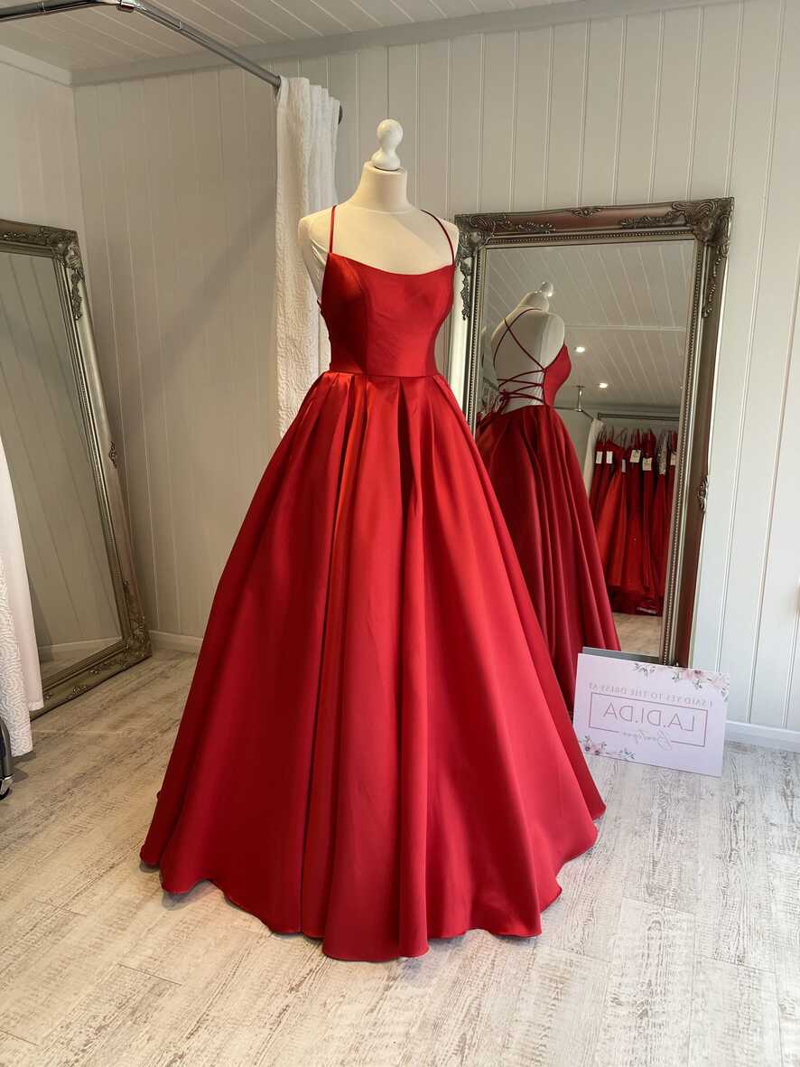 Millicent, Ball gown, red - Ladida Boutique