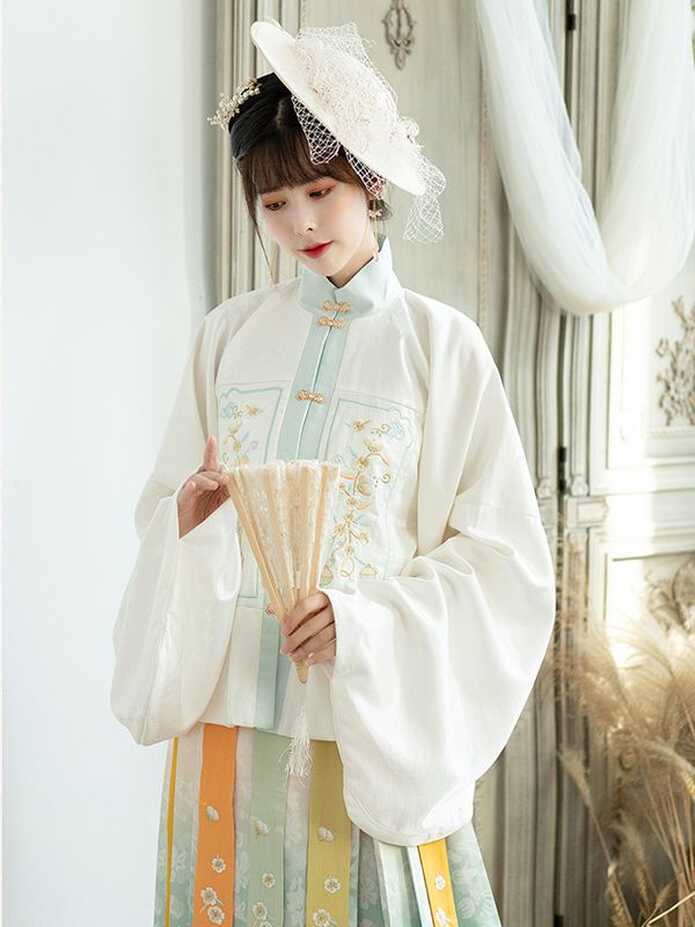 Ming Dynasty Hanfu Woman Chinese Traditional Dress Three-Piece ...