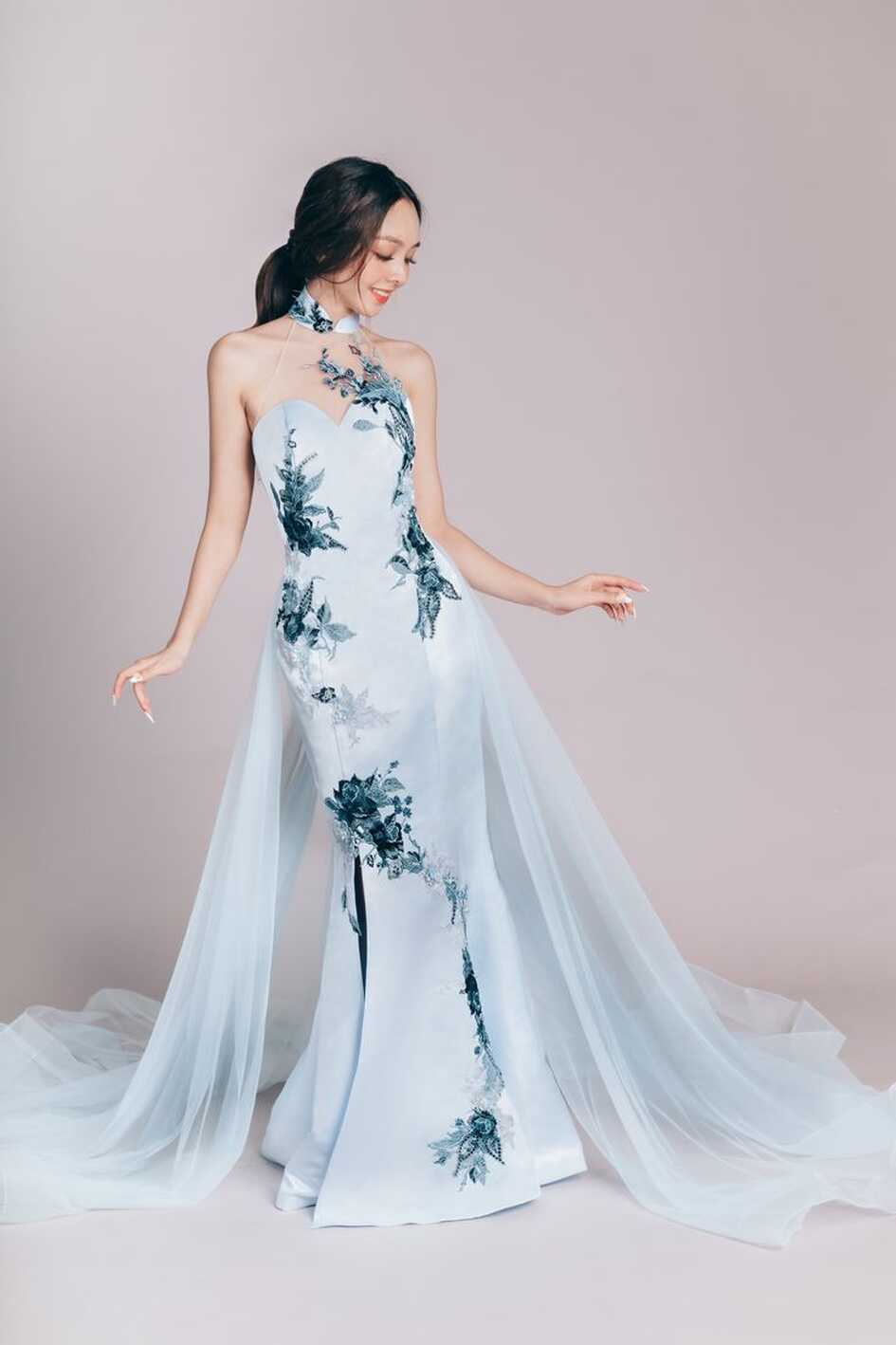 Modern Blue Cheongsam For Weddings