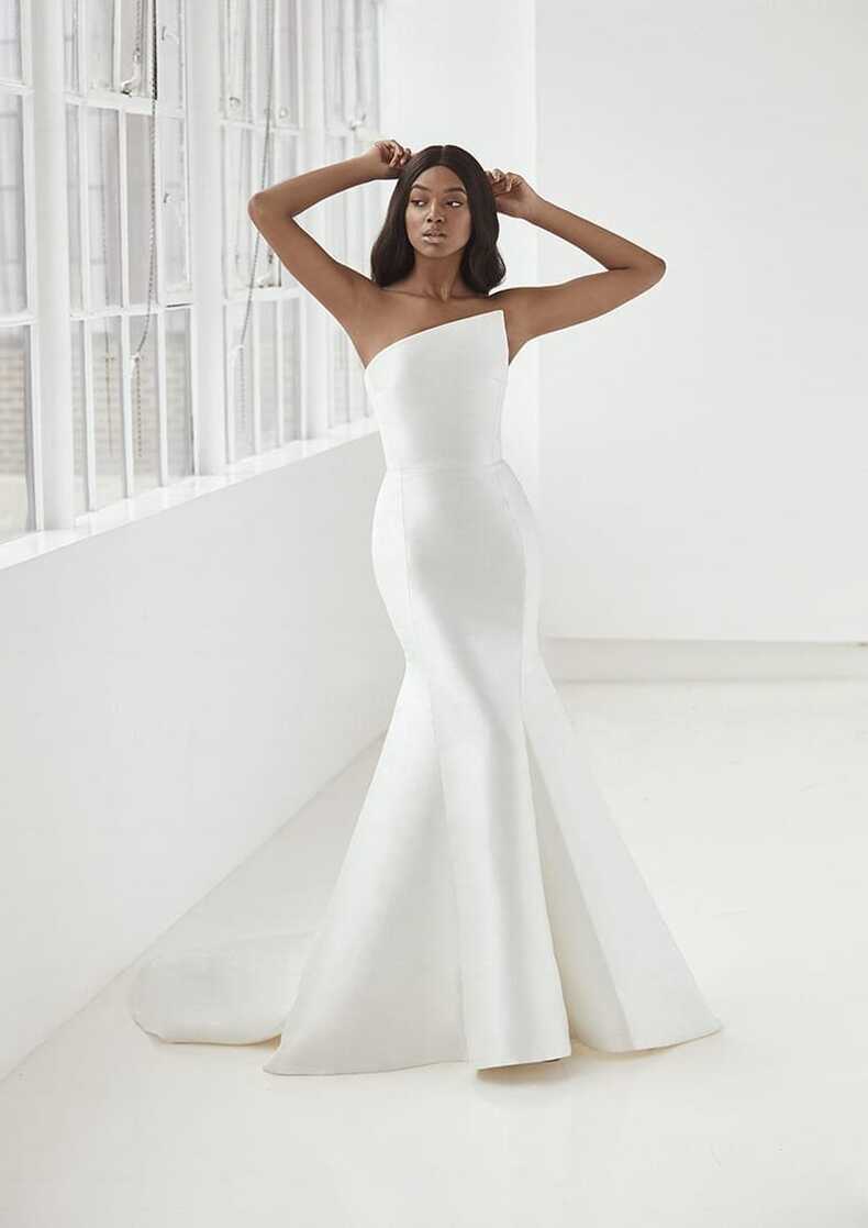 Modern Minimalist Architectural Statement Wedding Gowns — FERRÉ SPOSA