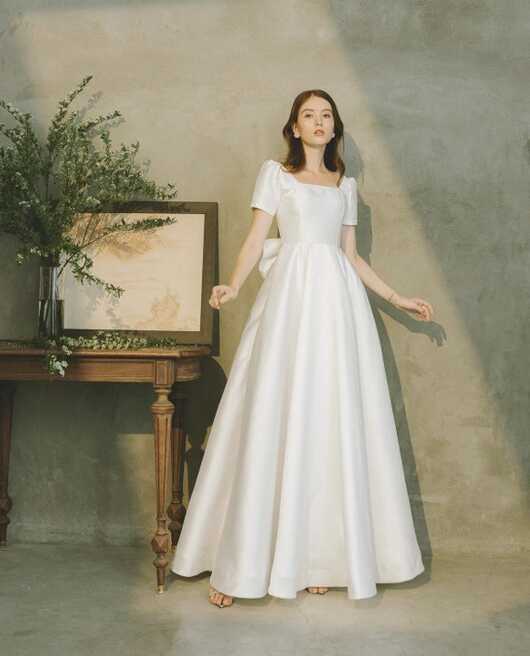 Modest Wedding Dress ANNIE Minimal Wedding Dress Simple Short ...