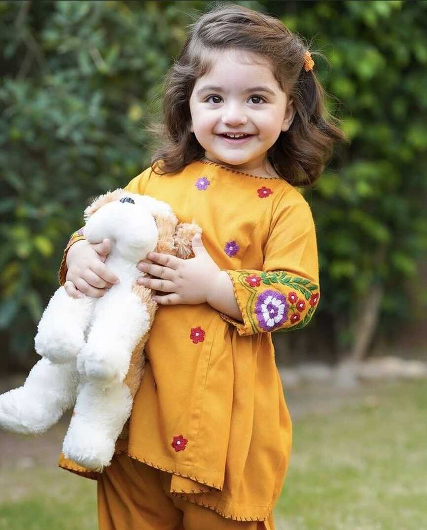 Pakistani Dress design for little girls 2022- dress designs 2022