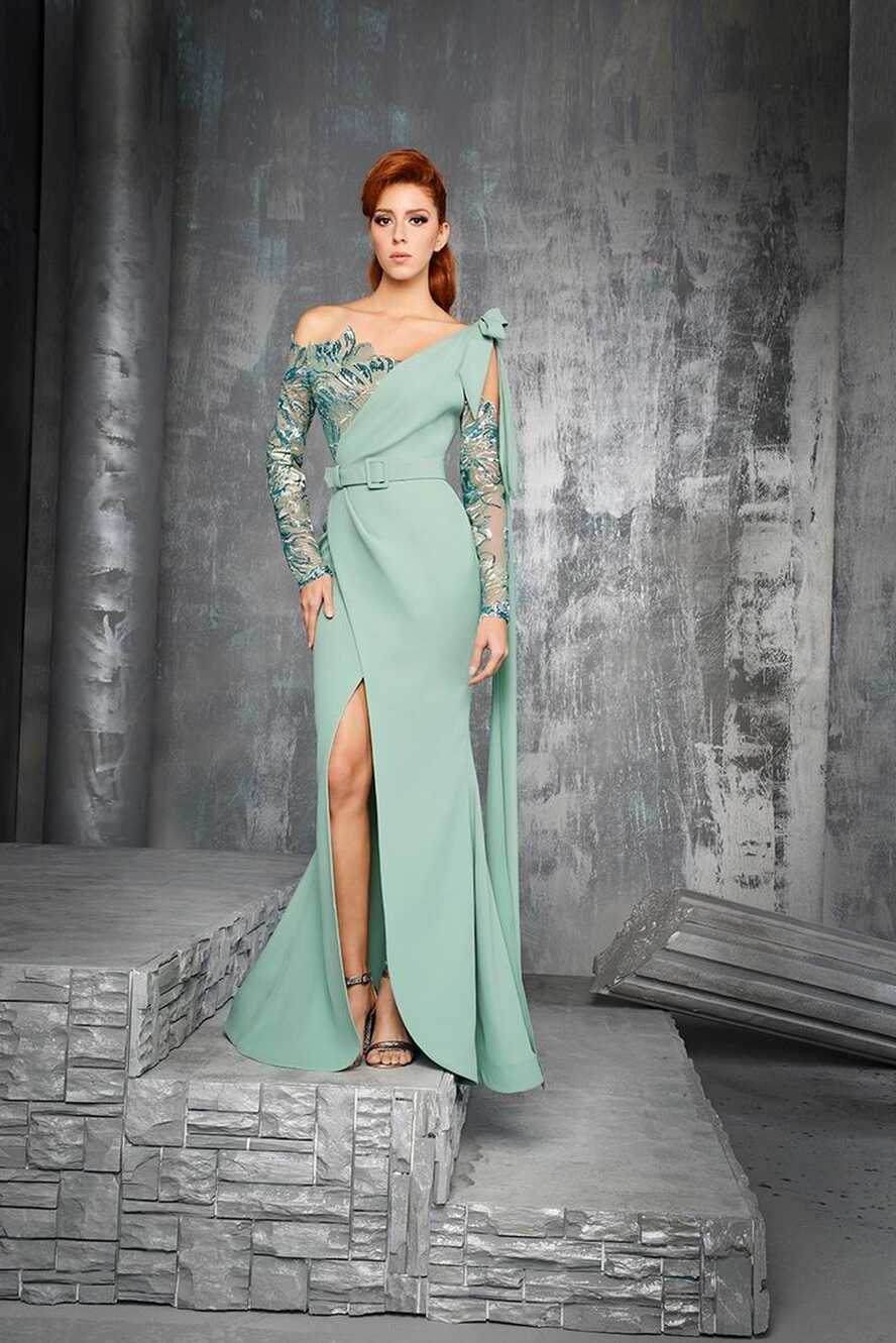 Pin by Daniela on Rochii | Glamour dress, Evening dresses elegant ...