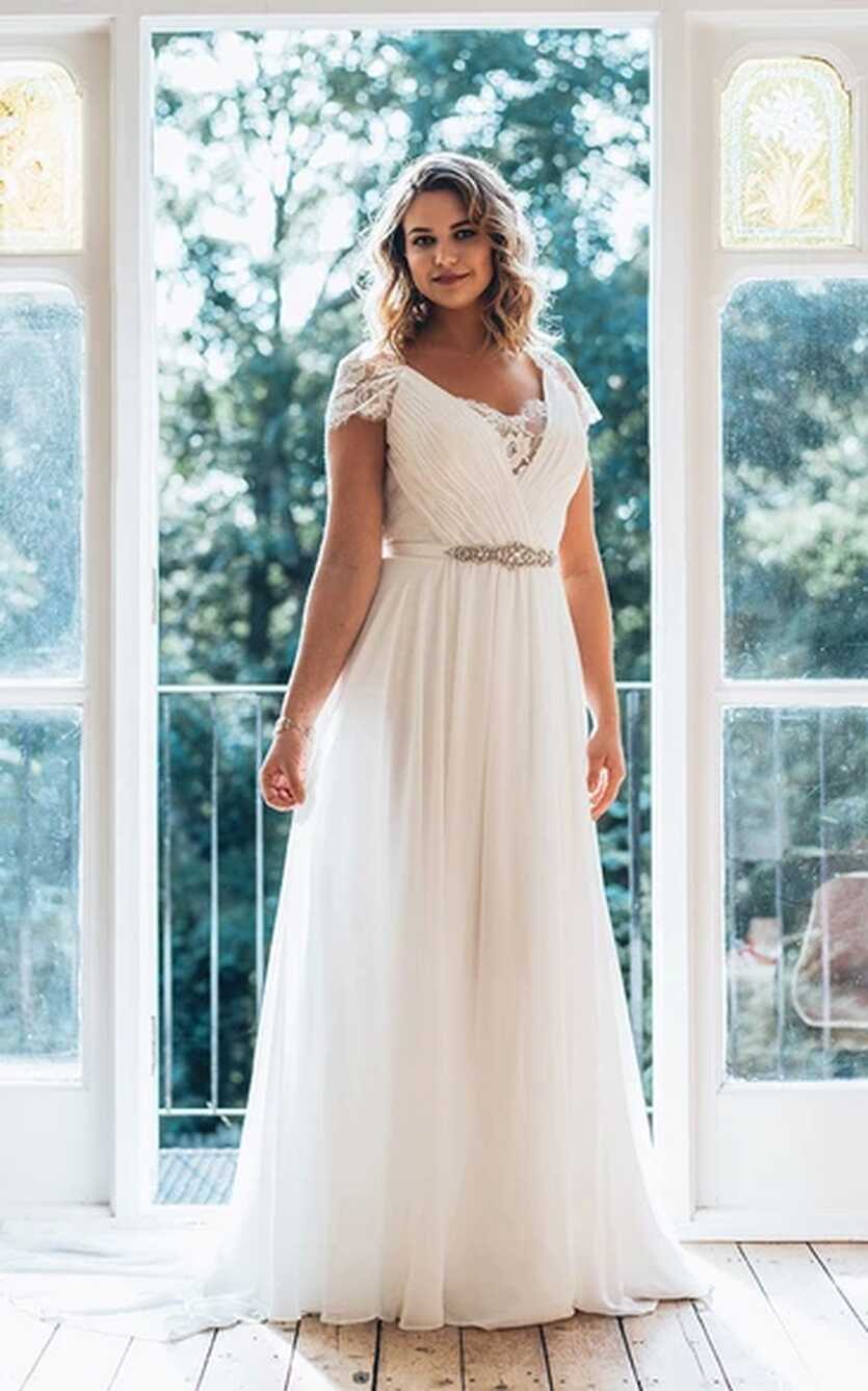 Plus Size Beach Wedding Dresses | Bridelulu