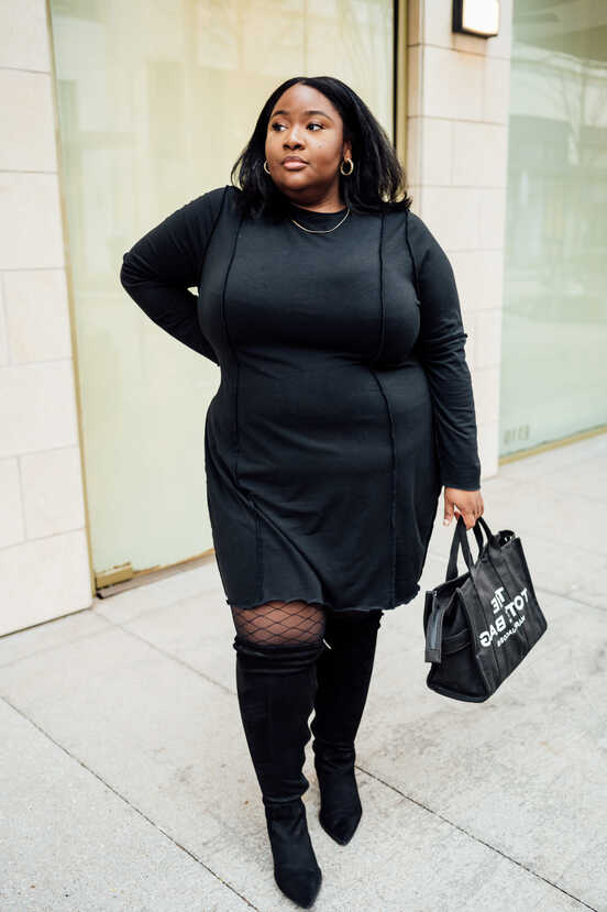 Plus Size Bodycon Black Dress - From Head To Curve