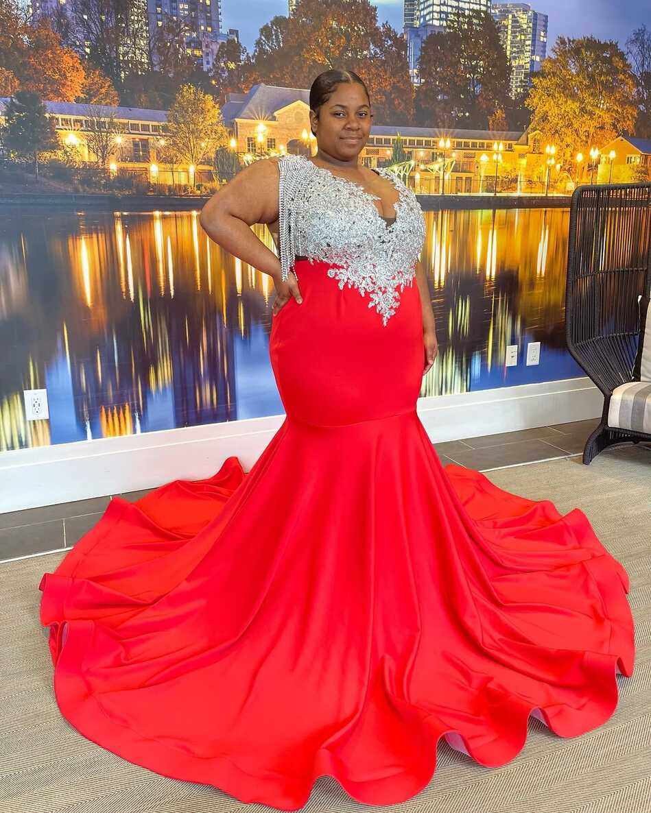 Plus Size Sheer Lace Red Fishtail Prom Dress With Beaded Applique ...