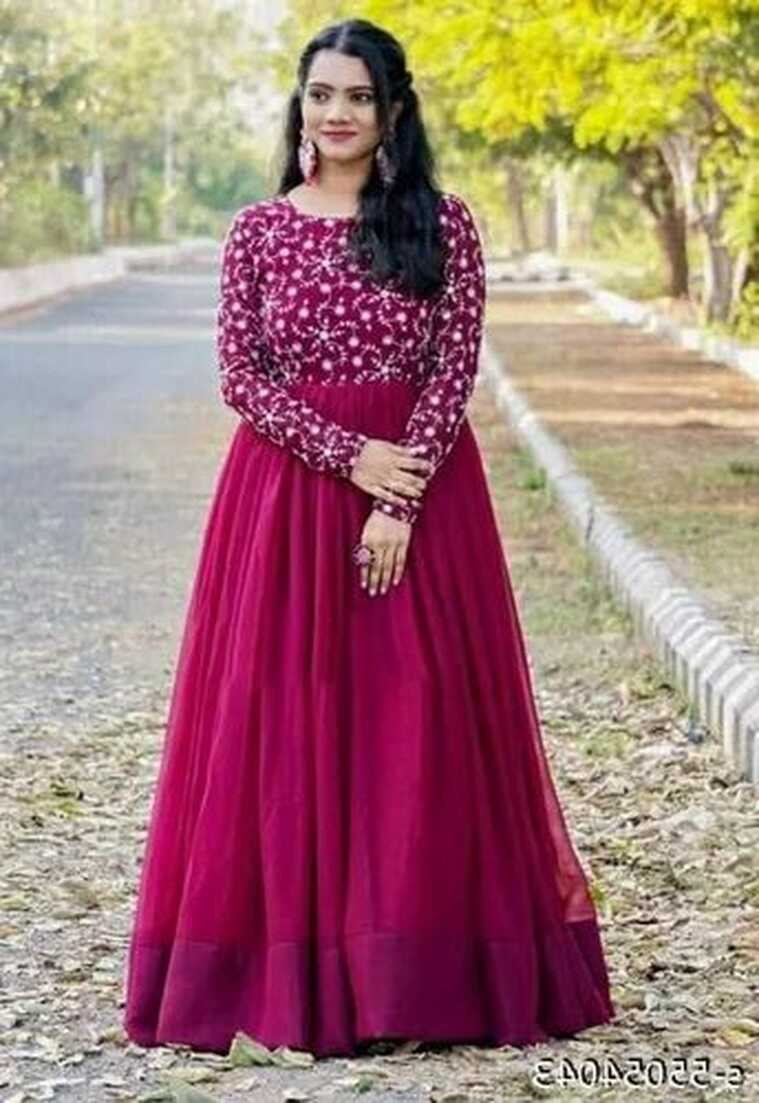 Pretty Partywear Women Gown, Gown Dresses, पार्टी ...