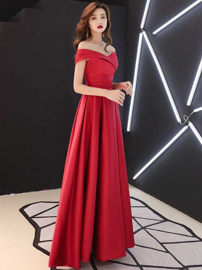 Red elegant long dress