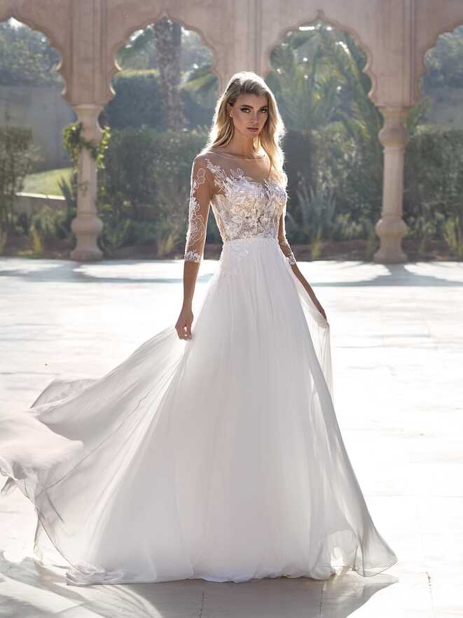 Romantic Wedding Dresses | Pronovias